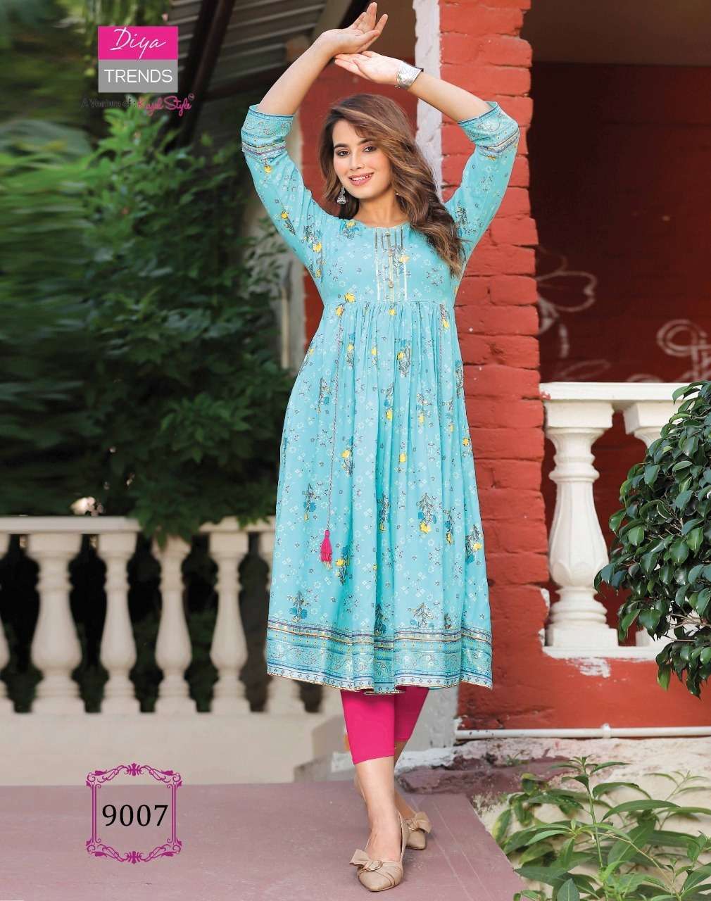 Straight 3/4th Sleeve Long Gown Style Party Wear Kurti, Size: XL at Rs 675  in Surat