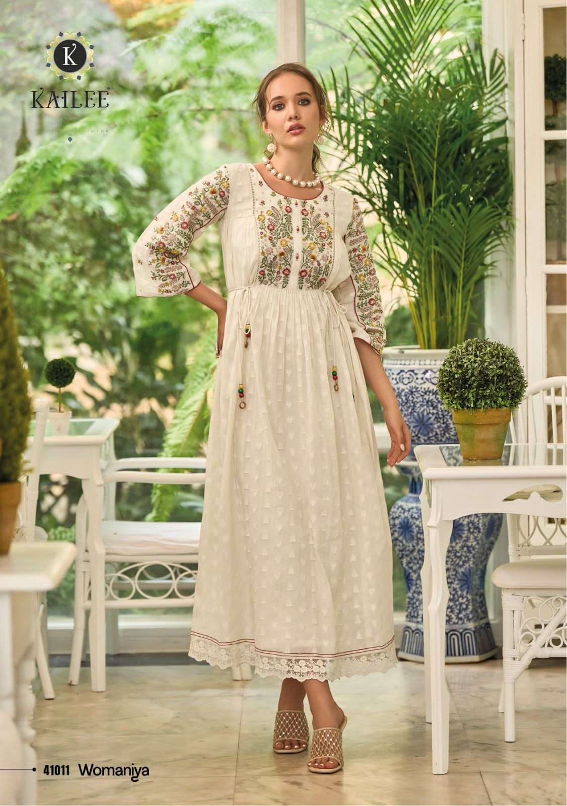 Georgette Launching New Designer Party Wear Anarkali Gown at Rs 1350 in  Surat